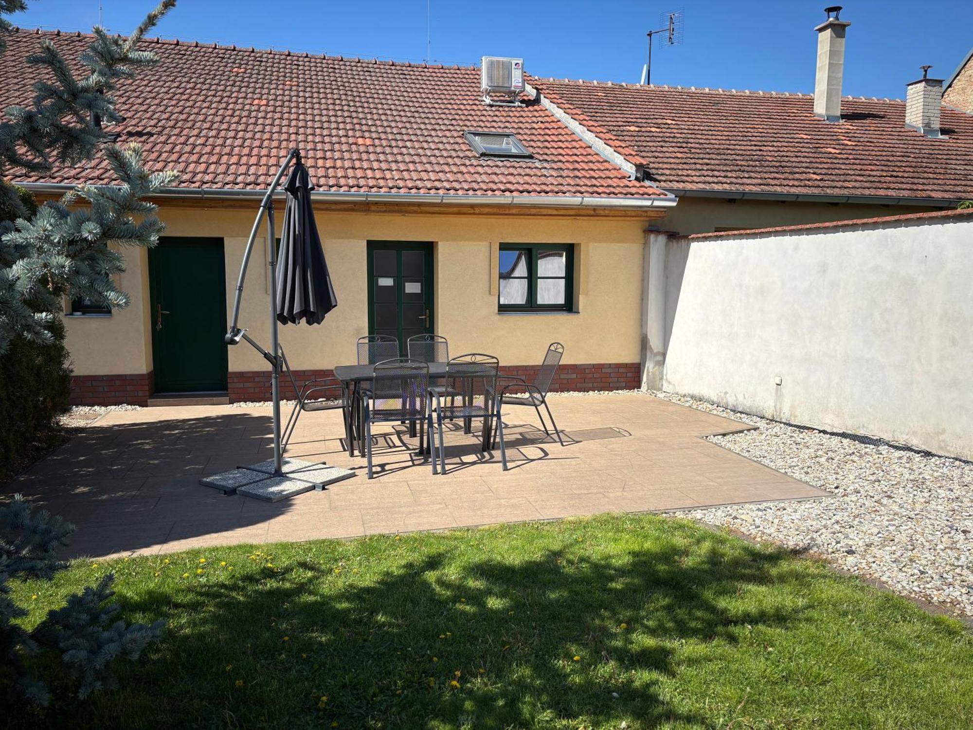 Pension Max Valtice Exterior foto