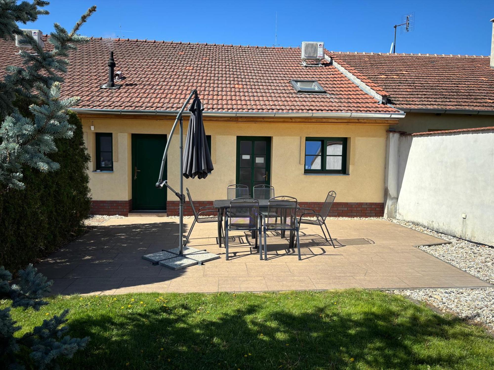 Pension Max Valtice Exterior foto